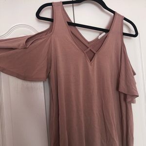 Blush Pink Cold shoulder top- L (Sienna Sky)